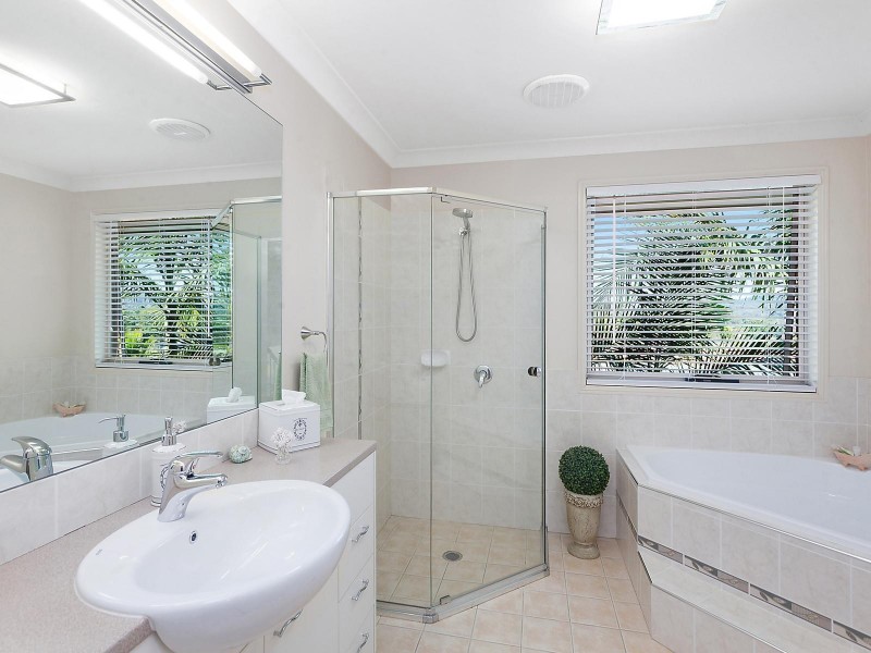 12 Sunhill Crescent, Erina NSW 2250