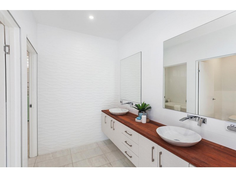 23 Brooks Hill Lane, Wamberal NSW 2260