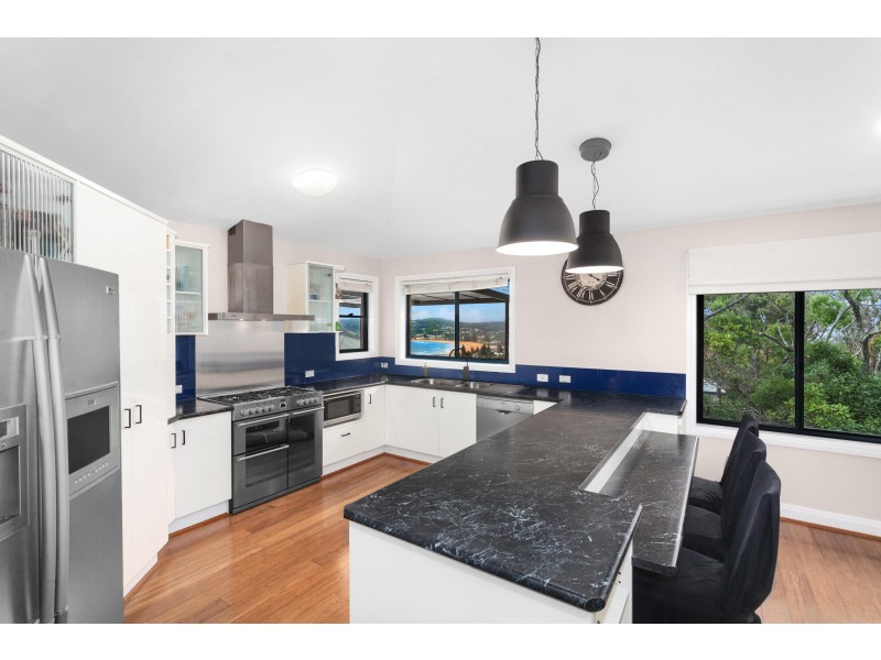 32 Bellevue Crescent, North Avoca NSW 2260