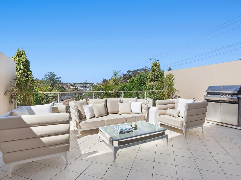 2/20 Kurrawyba Avenue, Terrigal NSW 2260