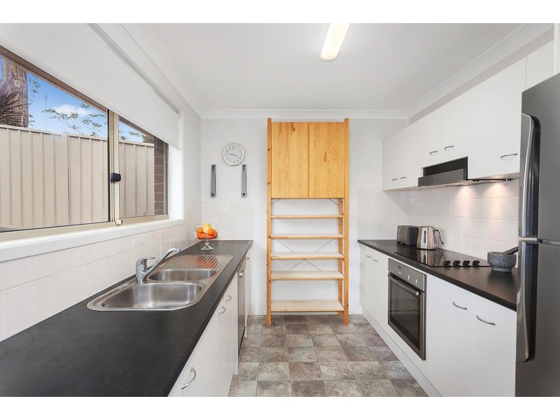 2/15 Sandpiper Place, Green Point NSW 2251