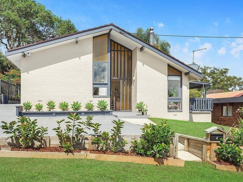 4 Greenslope Drive, Green Point NSW 2251