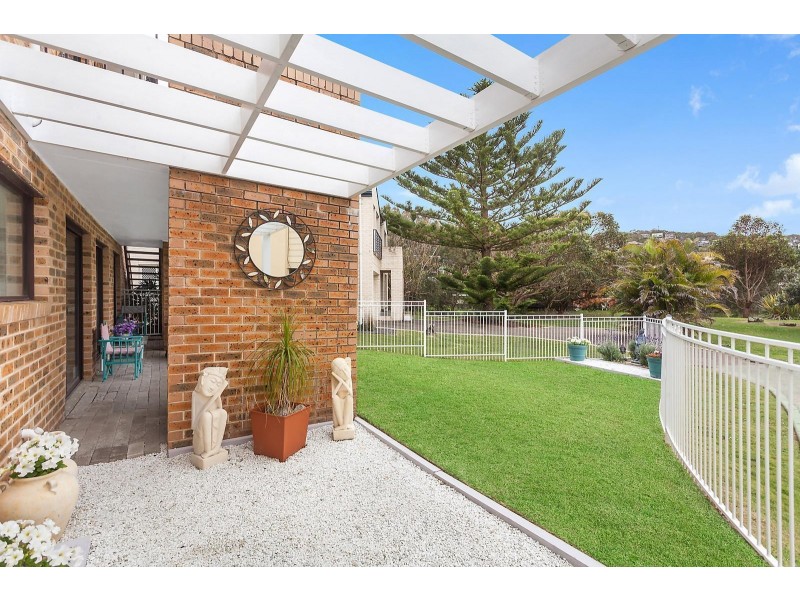 1/4 Del Mar Drive, Copacabana NSW 2251