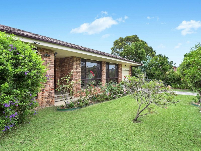 8 Zora Place, Bateau Bay NSW 2261