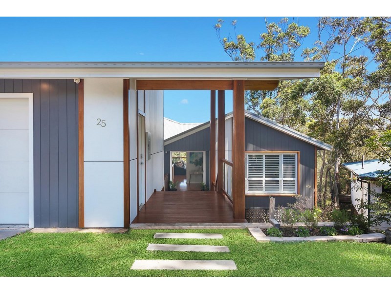 25 Surf Rider Avenue, North Avoca NSW 2260