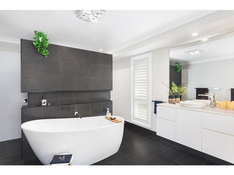 25 Surf Rider Avenue, North Avoca NSW 2260