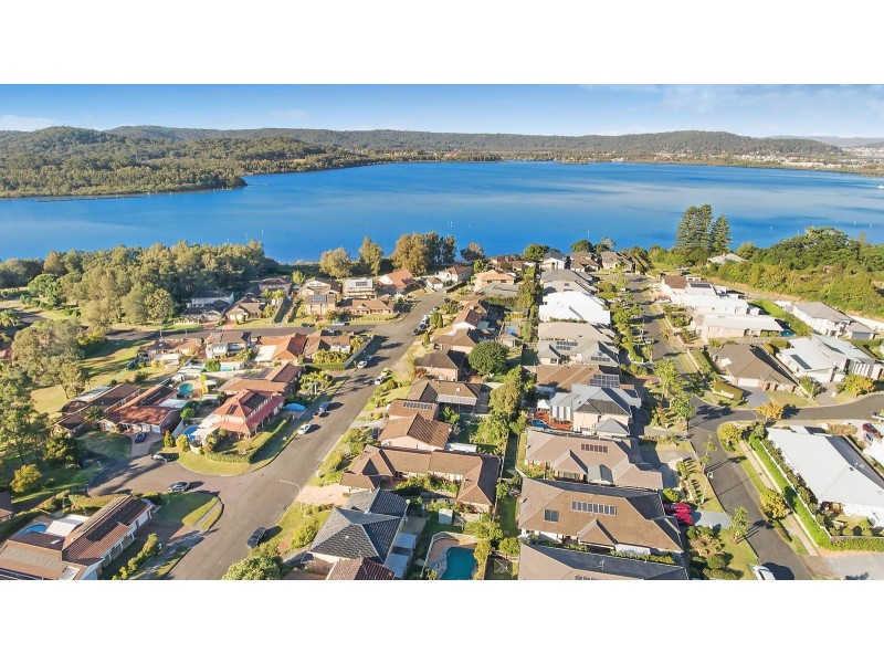 2 Sunny Waters Road, Kincumber NSW 2251