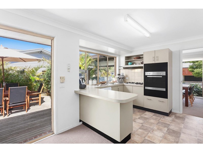 17 Lucinda Avenue, Wamberal NSW 2260