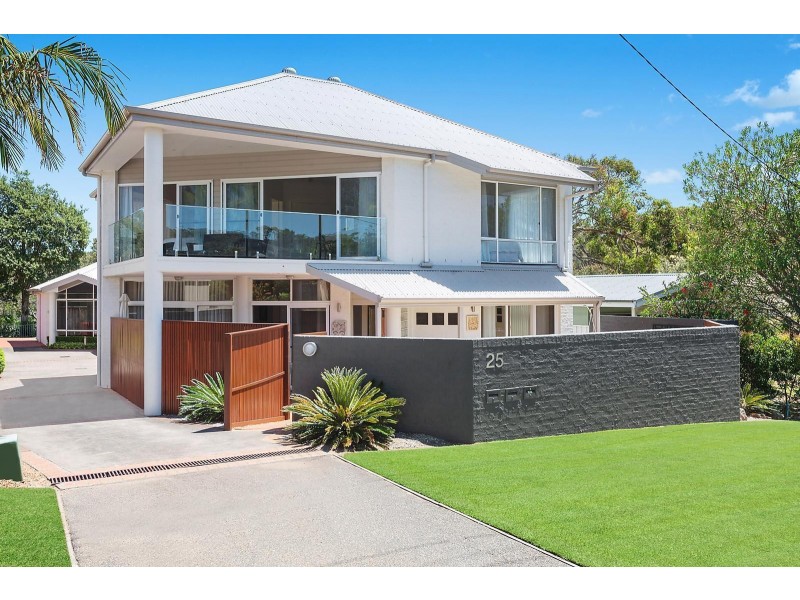 1/25 Lake Street, North Avoca NSW 2260