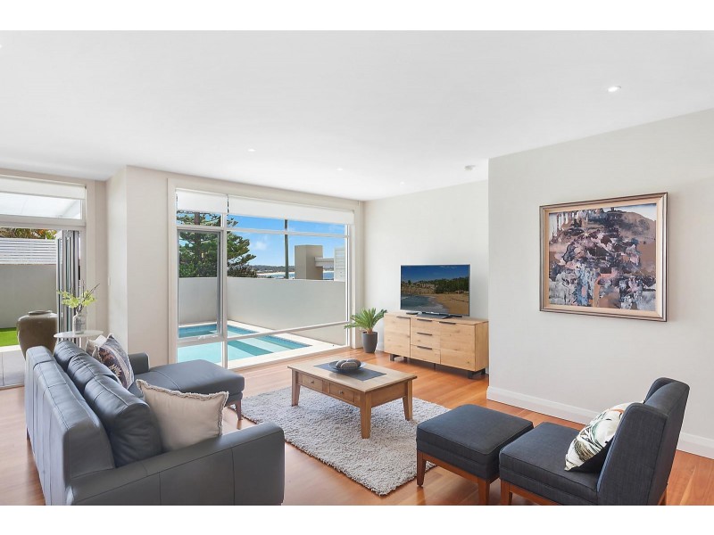 1/10 Grosvenor Road, Terrigal NSW 2260