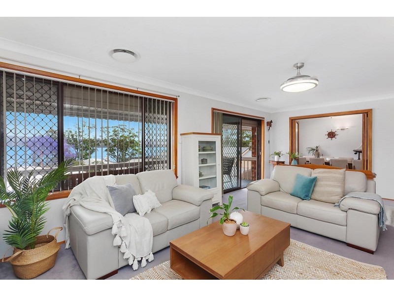 3 Greenslope Drive, Green Point NSW 2251