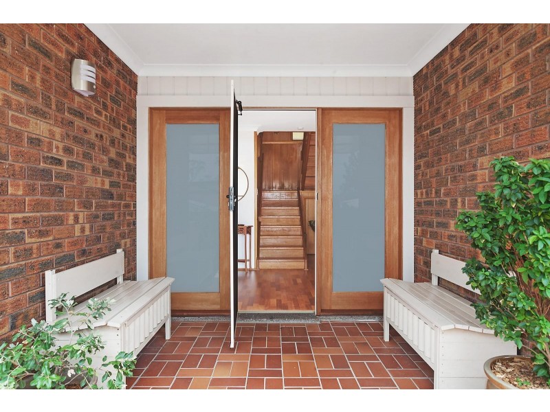 3 Greenslope Drive, Green Point NSW 2251