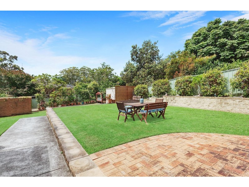 3 Greenslope Drive, Green Point NSW 2251