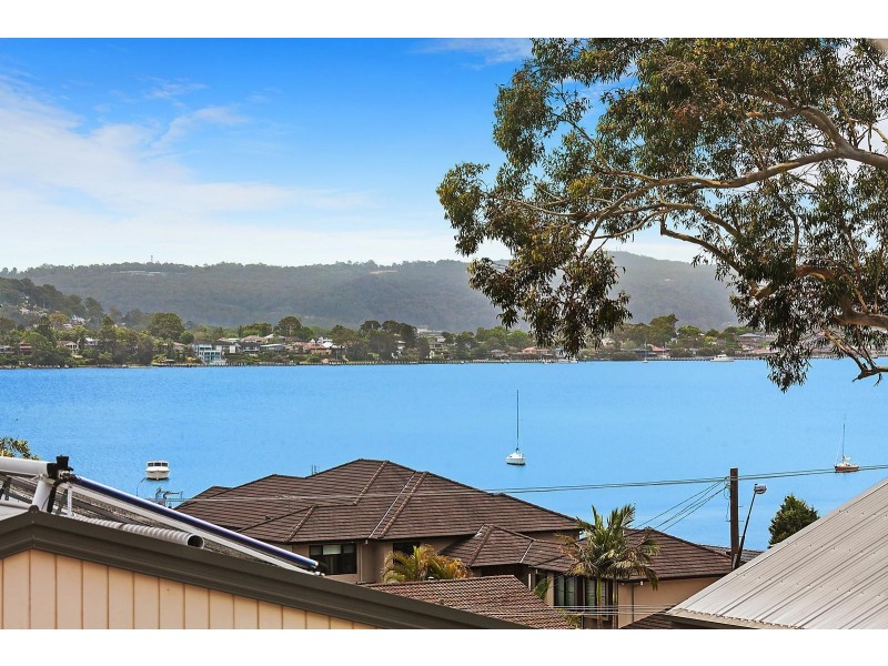 3 Greenslope Drive, Green Point NSW 2251