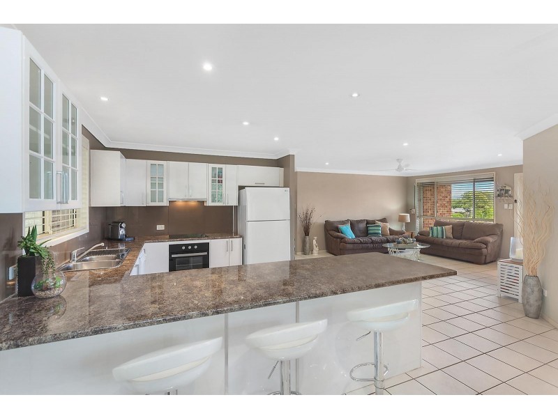 12 Silky Oak Close, Green Point NSW 2251