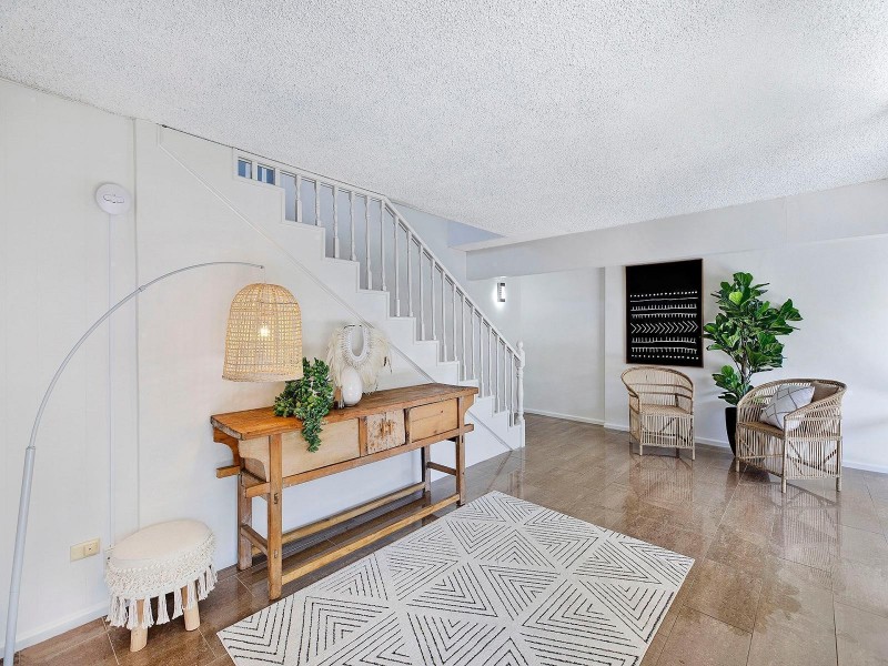 83 Albany Street, Point Frederick NSW 2250