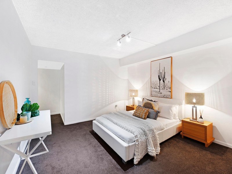 83 Albany Street, Point Frederick NSW 2250
