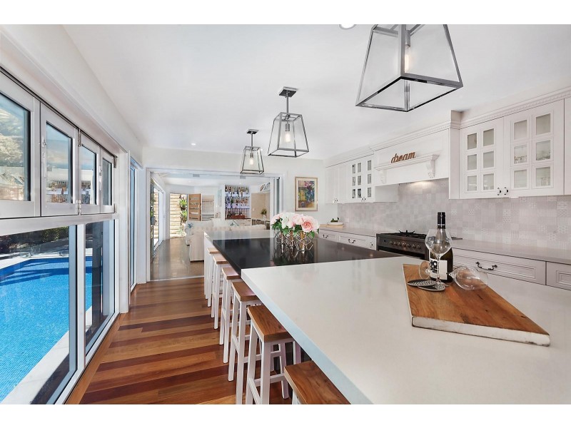 18 Francis Road, North Avoca NSW 2260