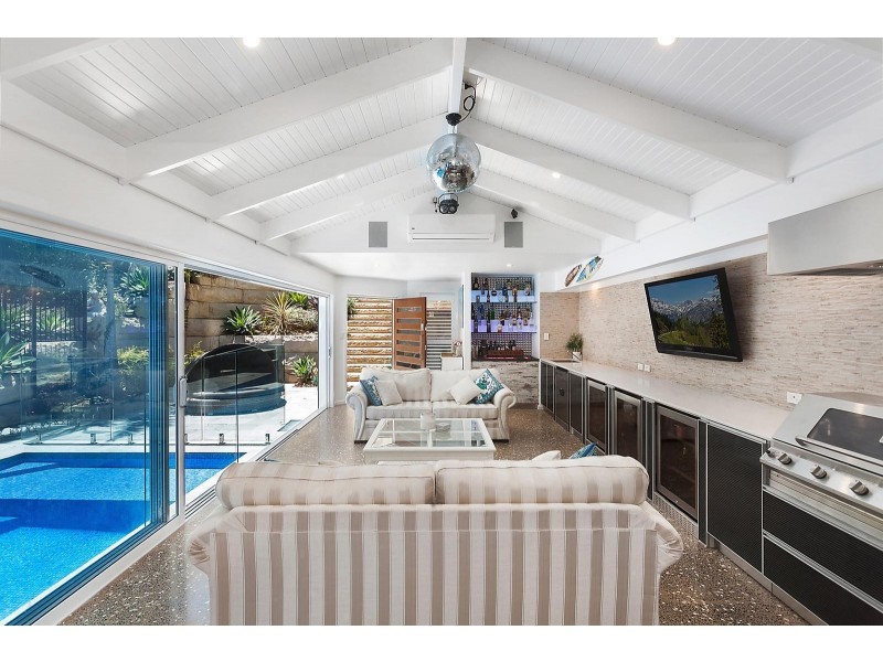18 Francis Road, North Avoca NSW 2260