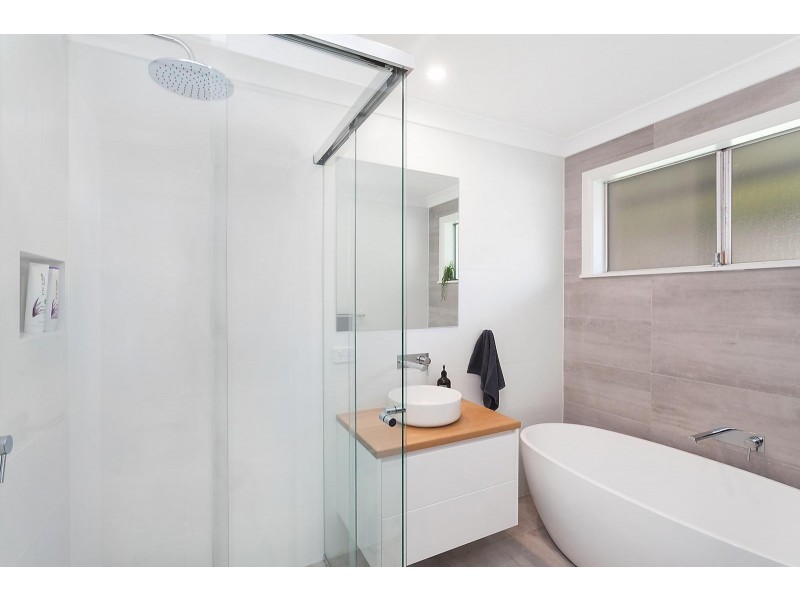 23 Windsor Road, Wamberal NSW 2260