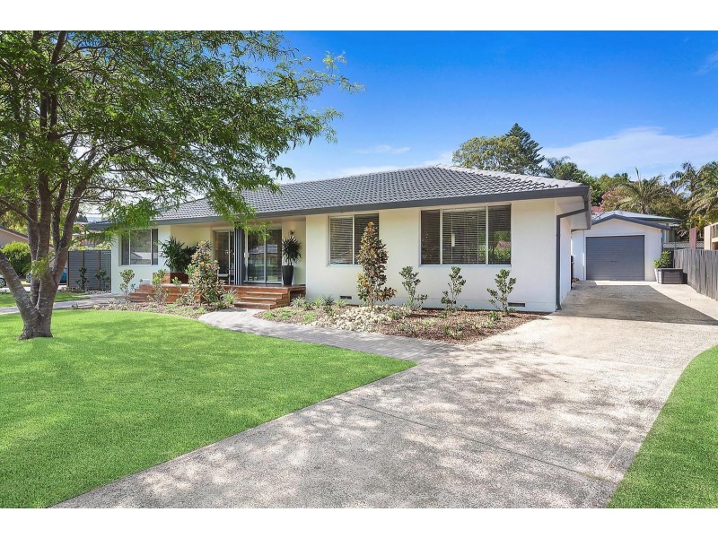 23 Windsor Road, Wamberal NSW 2260