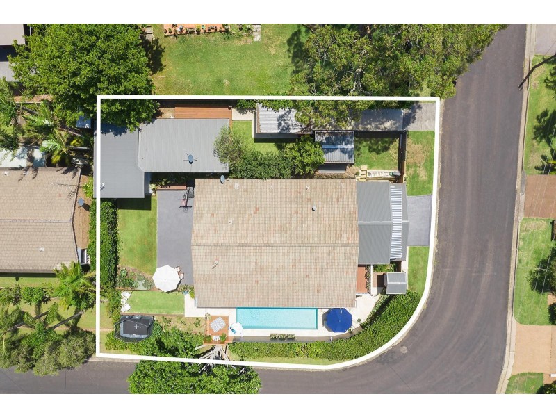 1 Blue View Crescent, Terrigal NSW 2260