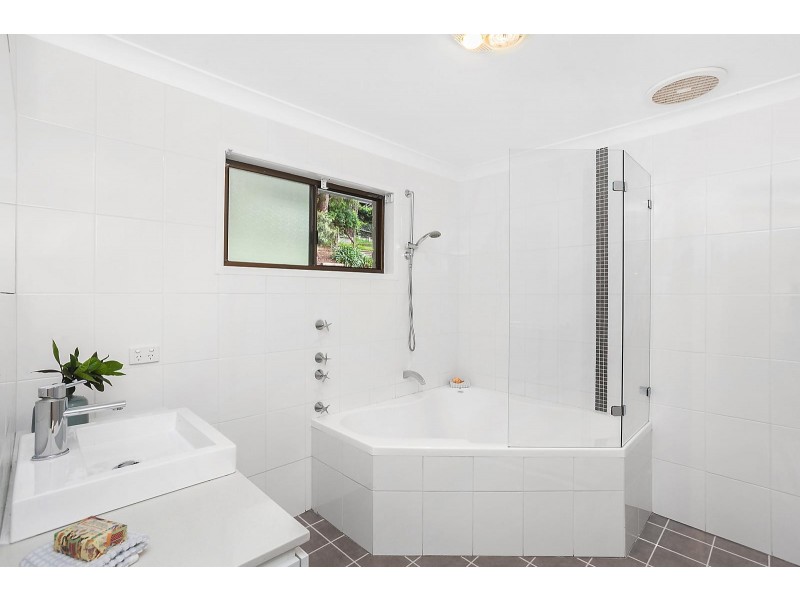 32 Gill Avenue, Avoca Beach NSW 2251