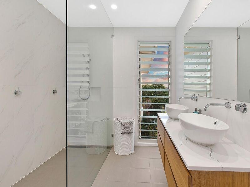 33 Barnhill Road, Terrigal NSW 2260