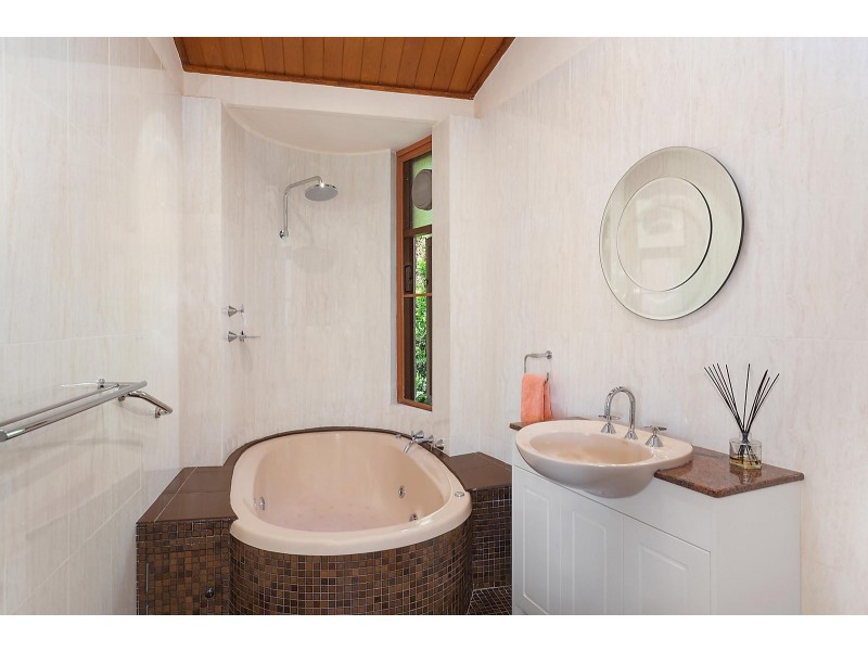77 Beachview Esplanade, Macmasters Beach NSW 2251