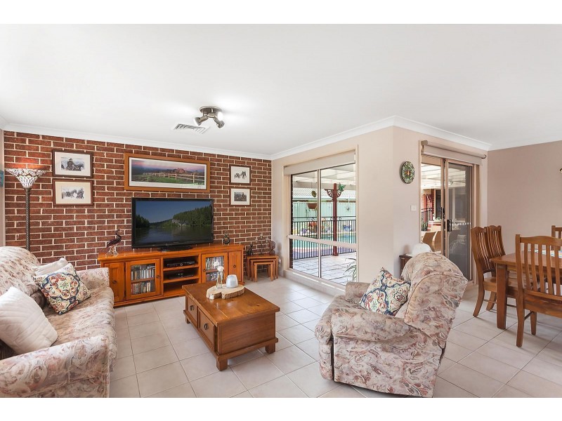 29 Singleton Road, Point Clare NSW 2250