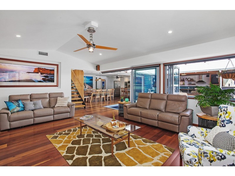 49 Hilltop Road, Wamberal NSW 2260