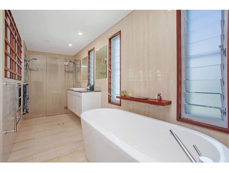 49 Hilltop Road, Wamberal NSW 2260