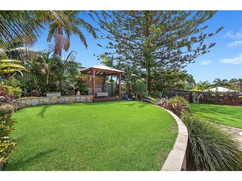 49 Hilltop Road, Wamberal NSW 2260