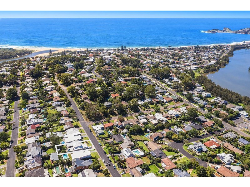 49 Hilltop Road, Wamberal NSW 2260