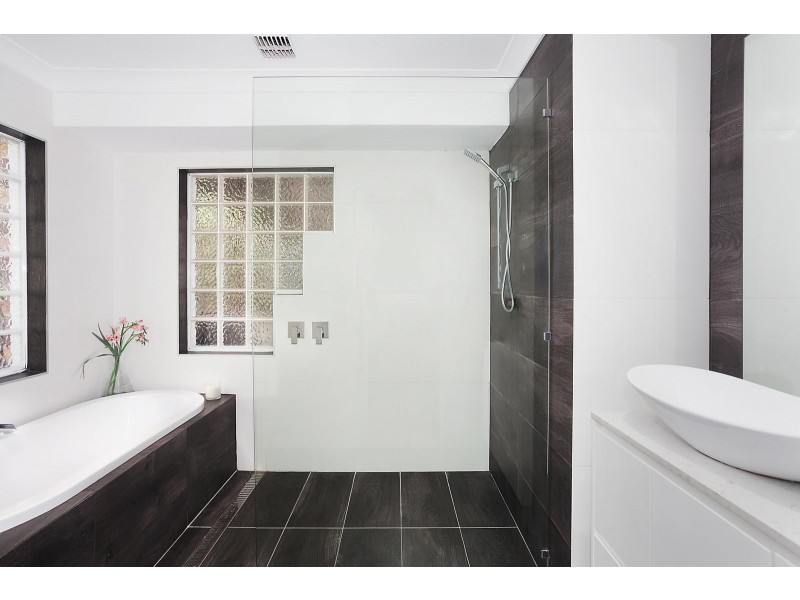 87 Anniversary Avenue, Terrigal NSW 2260