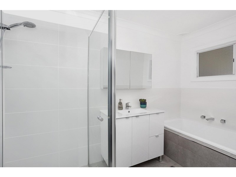 14 Talara Avenue, Bateau Bay NSW 2261