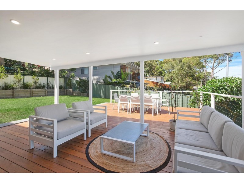 14 Talara Avenue, Bateau Bay NSW 2261