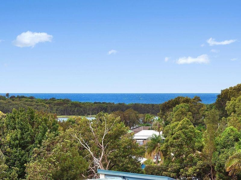 24 Braemar Drive, Wamberal NSW 2260