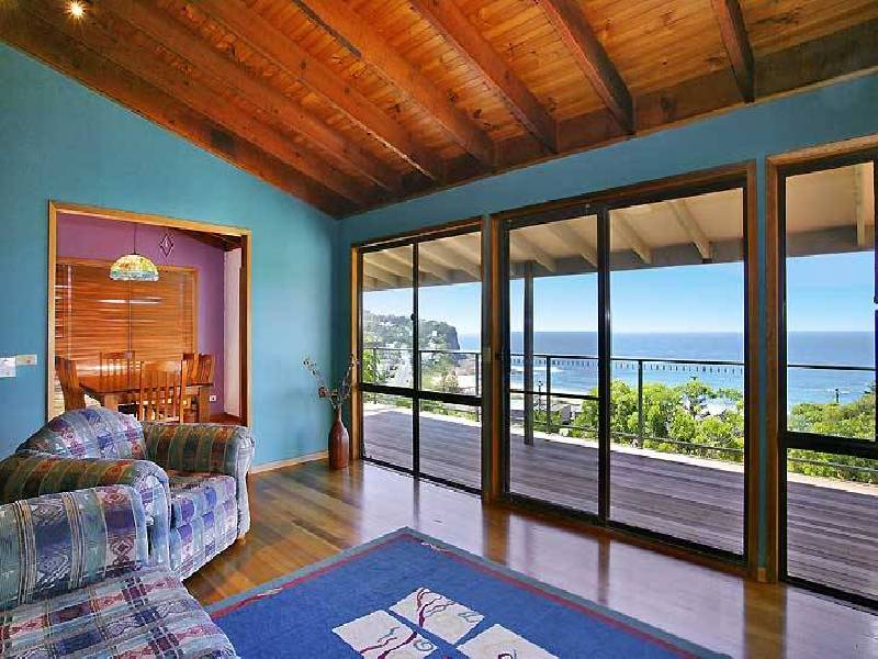 2 Circulo Drive, Copacabana NSW 2251