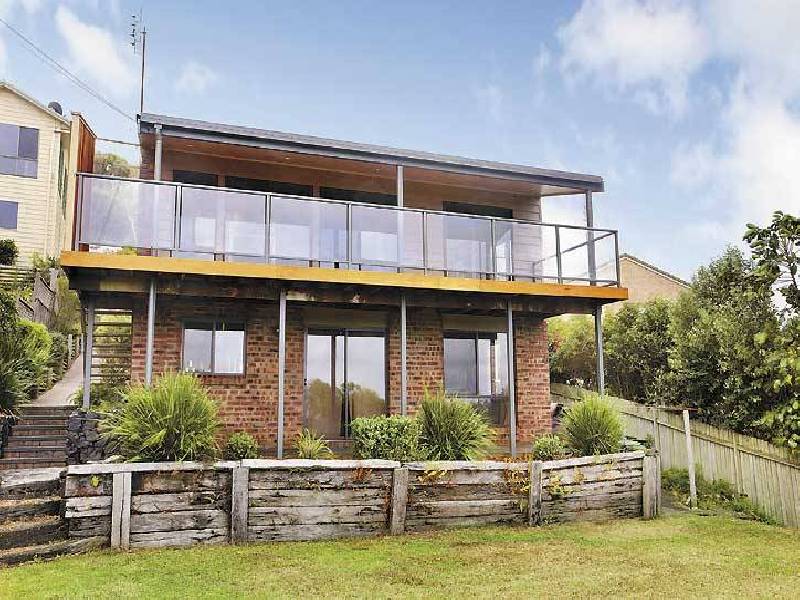 2 Circulo Drive, Copacabana NSW 2251