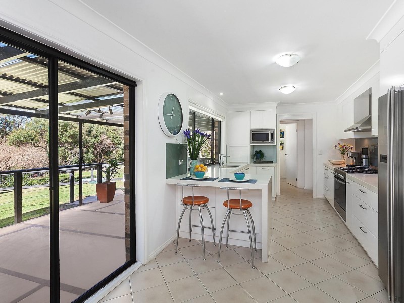 10 Awinya Close, Empire Bay NSW 2257