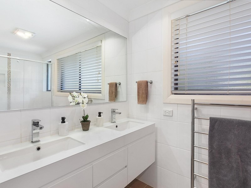 10 Awinya Close, Empire Bay NSW 2257