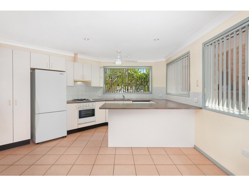 2/12 Junction Road, Terrigal NSW 2260