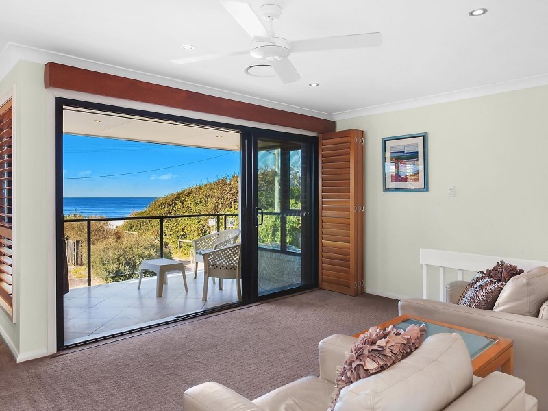 2 Calais Road, Wamberal NSW 2260