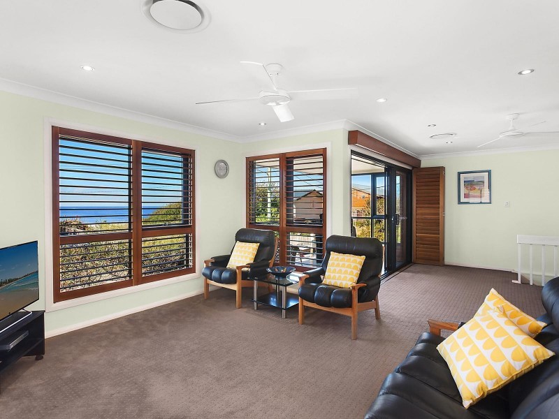2 Calais Road, Wamberal NSW 2260