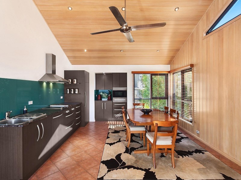 2 Calais Road, Wamberal NSW 2260