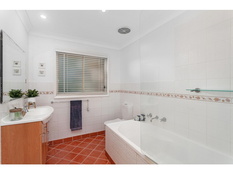 15 Cottesloe Avenue, Lisarow NSW 2250