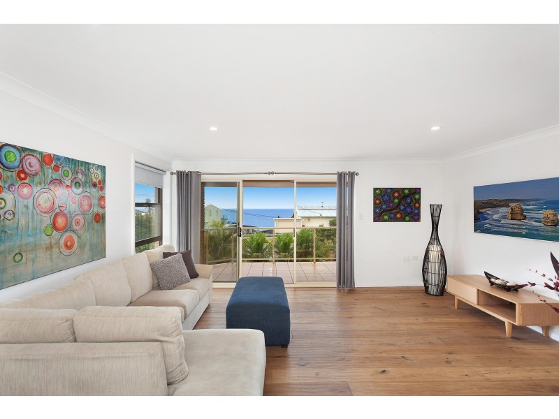 2 Pacific View Street, Forresters Beach NSW 2260