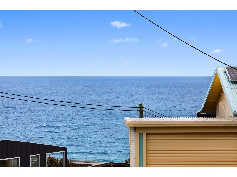 2 Pacific View Street, Forresters Beach NSW 2260