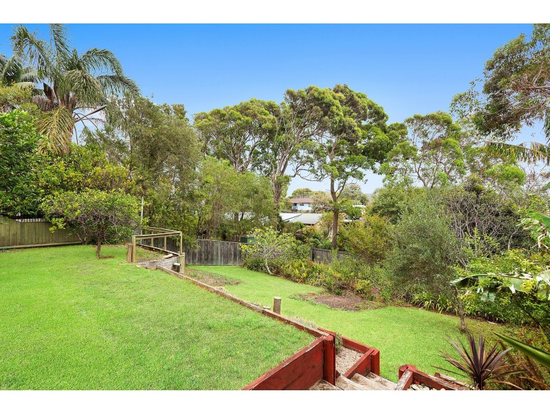 2 Pacific View Street, Forresters Beach NSW 2260